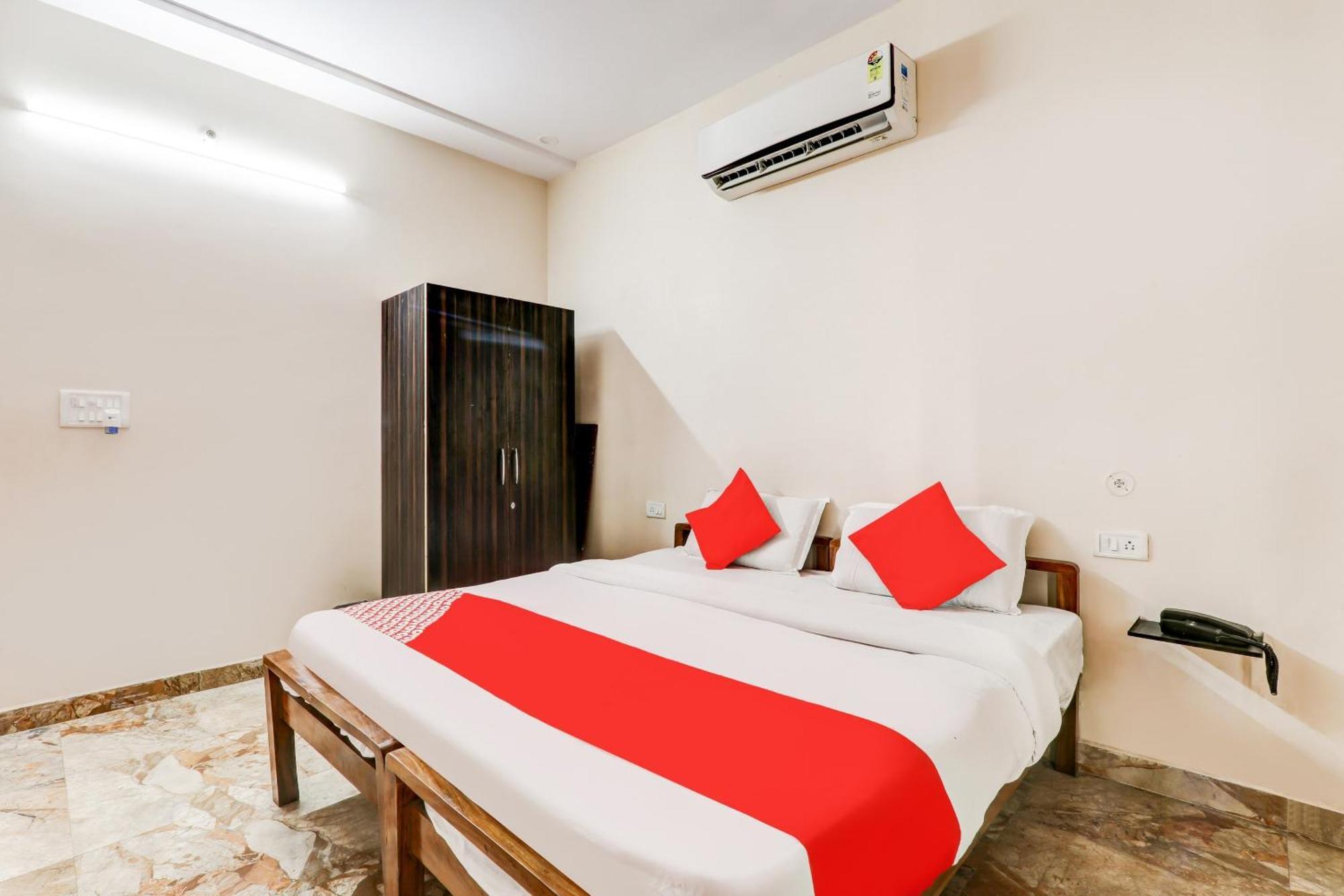 Hotel Oyo Flagship Raghuvar Palace Lucknow Esterno foto