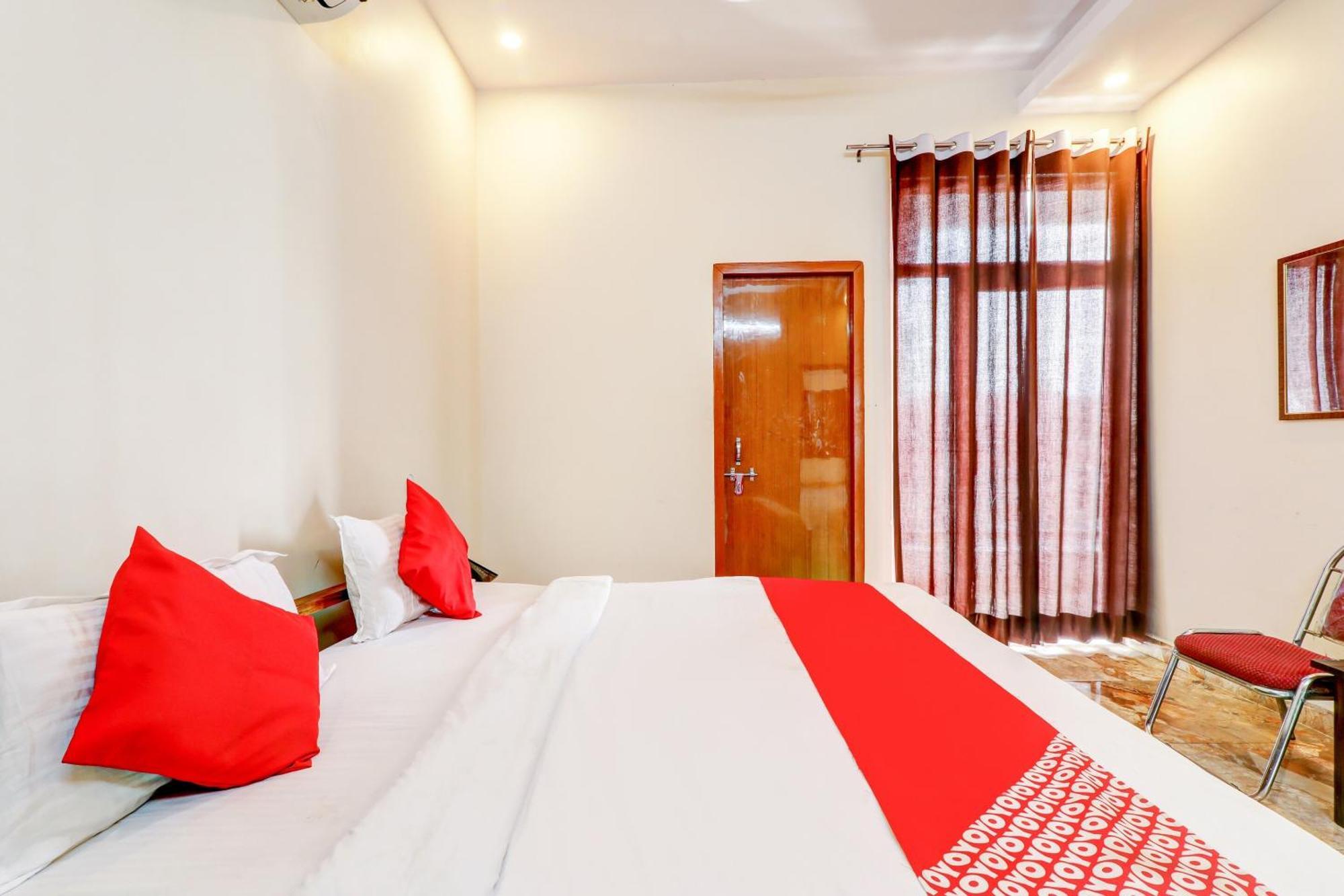 Hotel Oyo Flagship Raghuvar Palace Lucknow Esterno foto